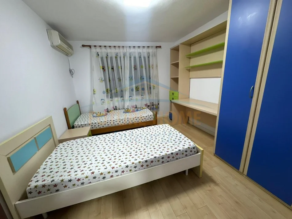 Tirane, shitet apartament 2+1 Kati 4, 92 m² 194.000 € (Shkolla e Baletit)
