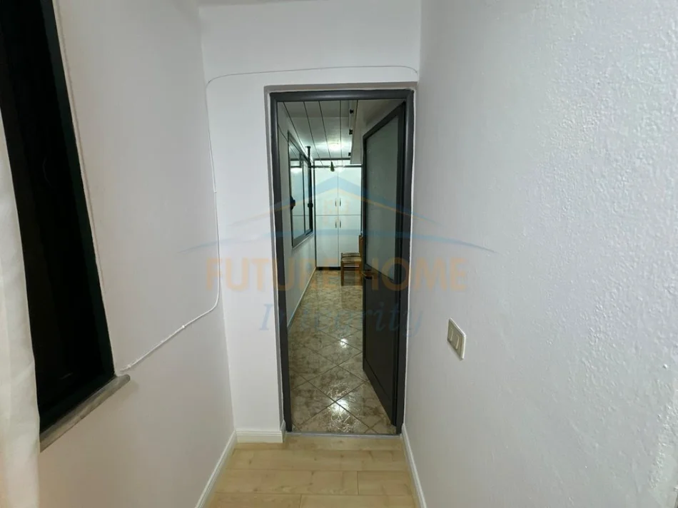 Tirane, shitet apartament 2+1 Kati 4, 92 m² 194.000 € (Shkolla e Baletit)