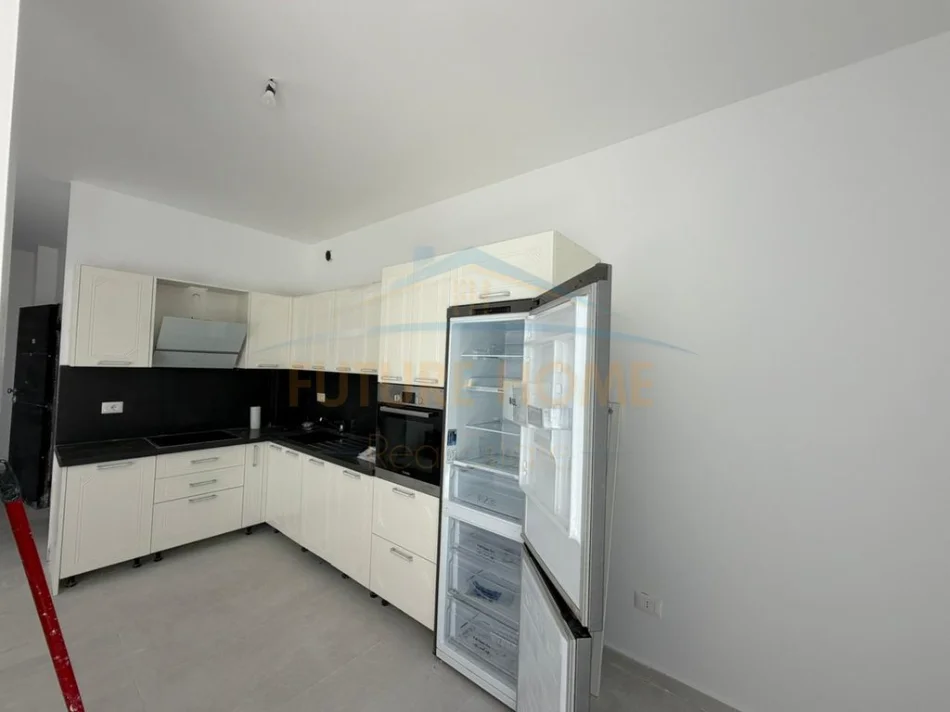 Durres, shitet apartament 2+1+Ballkon Kati 8, 110 m² 320.000 € 