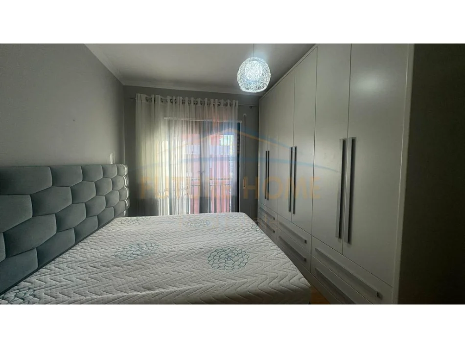 jap me qera apartament 3+1+Ballkon Kati 5, 100 m² 850 € (UNAZA E RE)