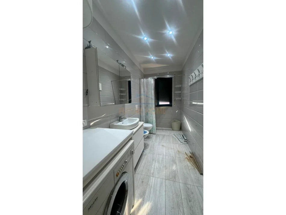 jap me qera apartament 3+1+Ballkon Kati 5, 100 m² 850 € (UNAZA E RE)
