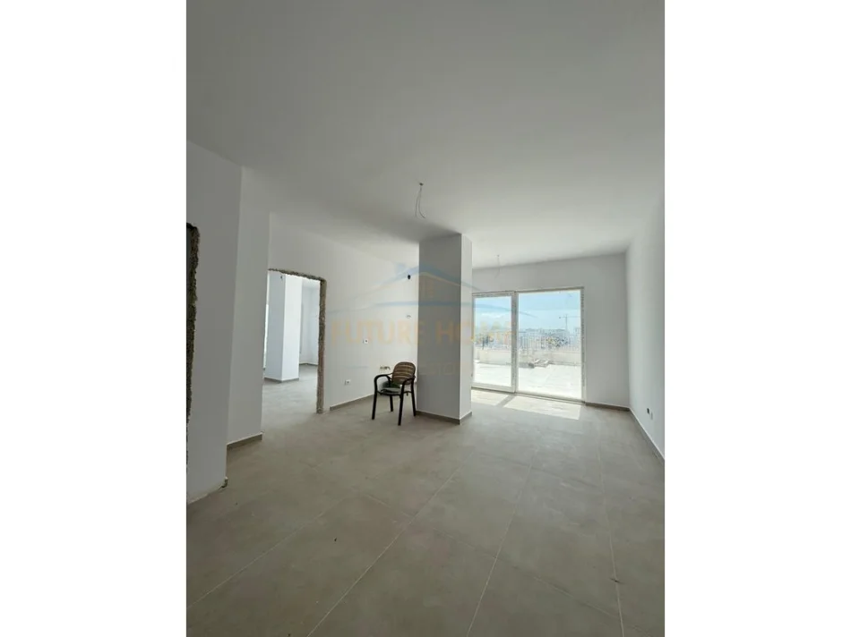 Shqiperi, shitet apartament+verande | Penthouse 2+1 Kati 2, 138 m² 250.000 € (QERRET,DURRES)