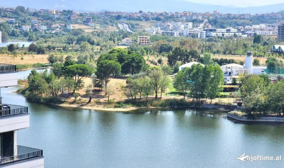 OKAZION!! Shitet Apartament 3+1+2wc & 2 Garazhe 📍 Lake View - Liqeni i Tiranes ||  🔥2660€/m2 🔥 550.000€ +2 Poste Parkimi perfshire ne cmim