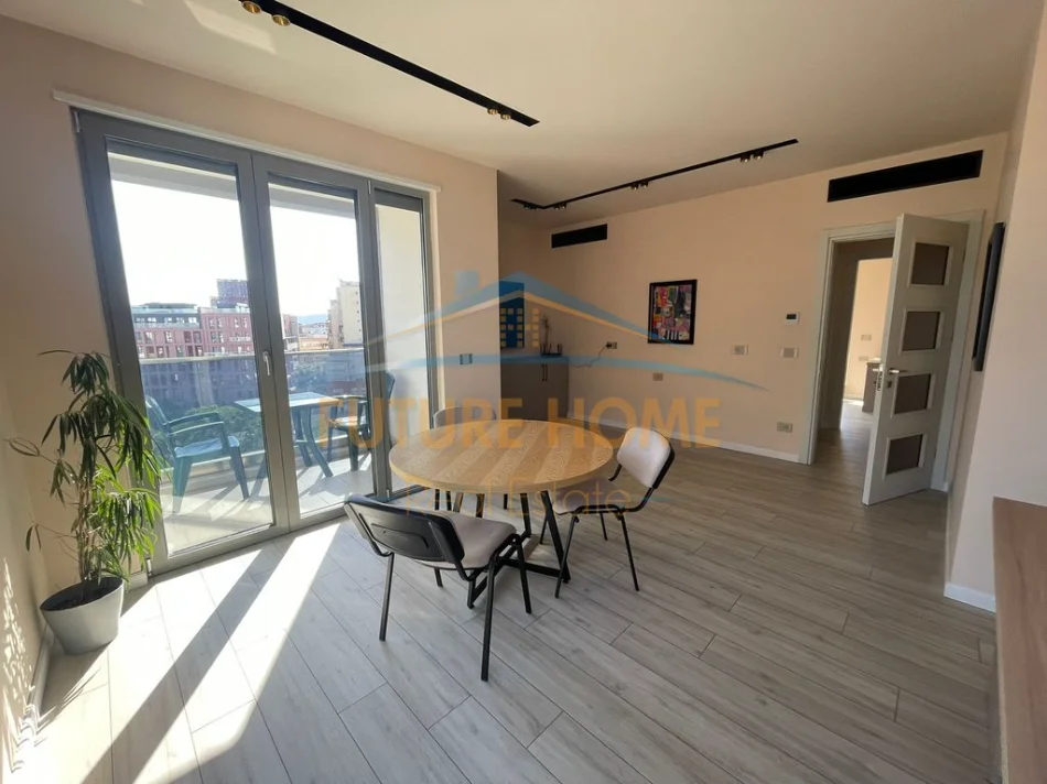 Tirane, jepet me qera zyre Kati 7, 101 m² 1.400 € (Rruga e Kavajes)