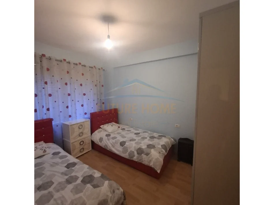 Tirane, shitet apartament 2+1 Kati 7, 90 m² 165.000 € (Yzberisht)