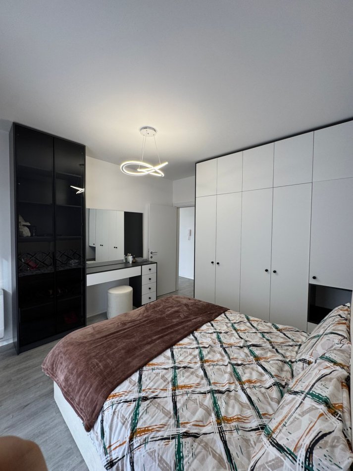 Tirane, jepet me qera apartament 2+1 Kati 5, 79 m² 400 € (Univers City)