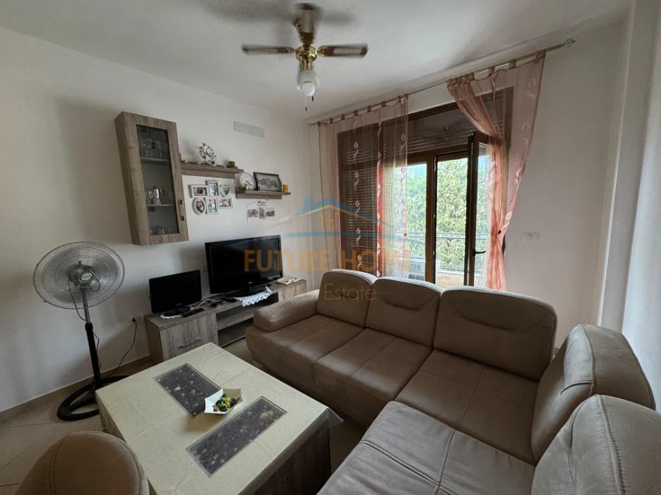 Tirane, shitet apartament 2+1+Ballkon Kati 3, 87 m² 132.000 € (Fresk)