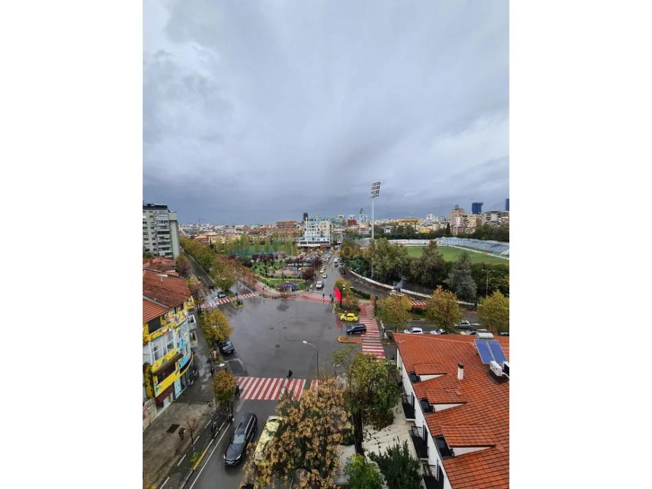 Tirane, shitet apartament 2+1+Ballkon Kati 3, 61 m² 185.000 € (Stadiumi Dinamo)
