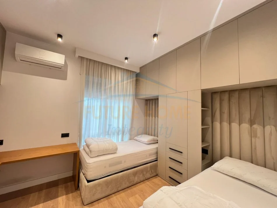 Tirane, jepet me qera apartament 2+1 Kati 1, 87 m² 1.000 € (Porcelan)