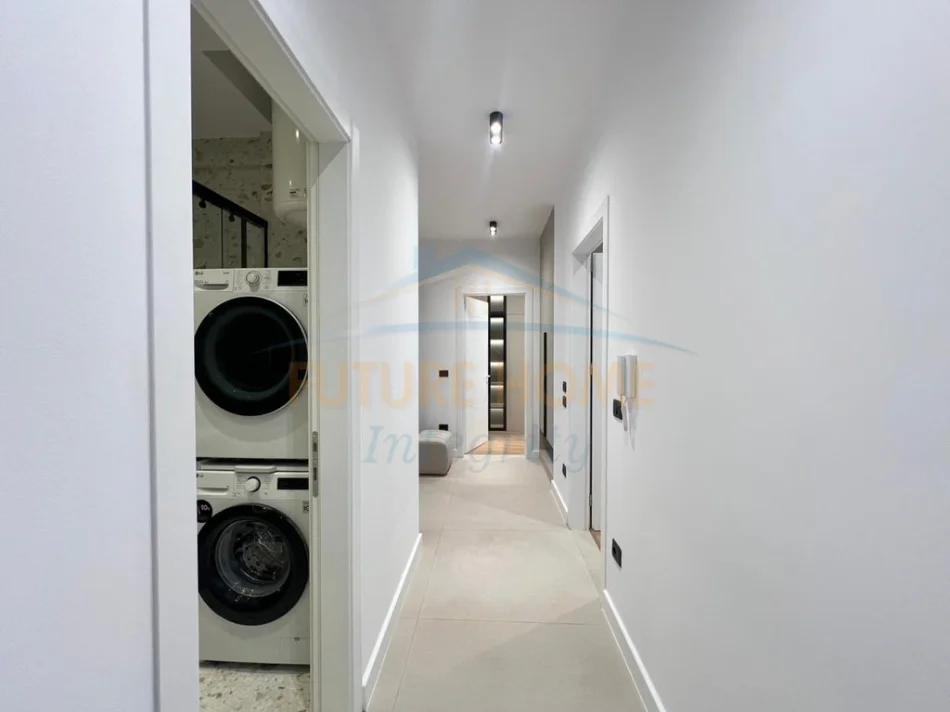 Tirane, jepet me qera apartament 2+1+Ballkon Kati 1, 87 m² 1.000 € (Rezidenca Erli)