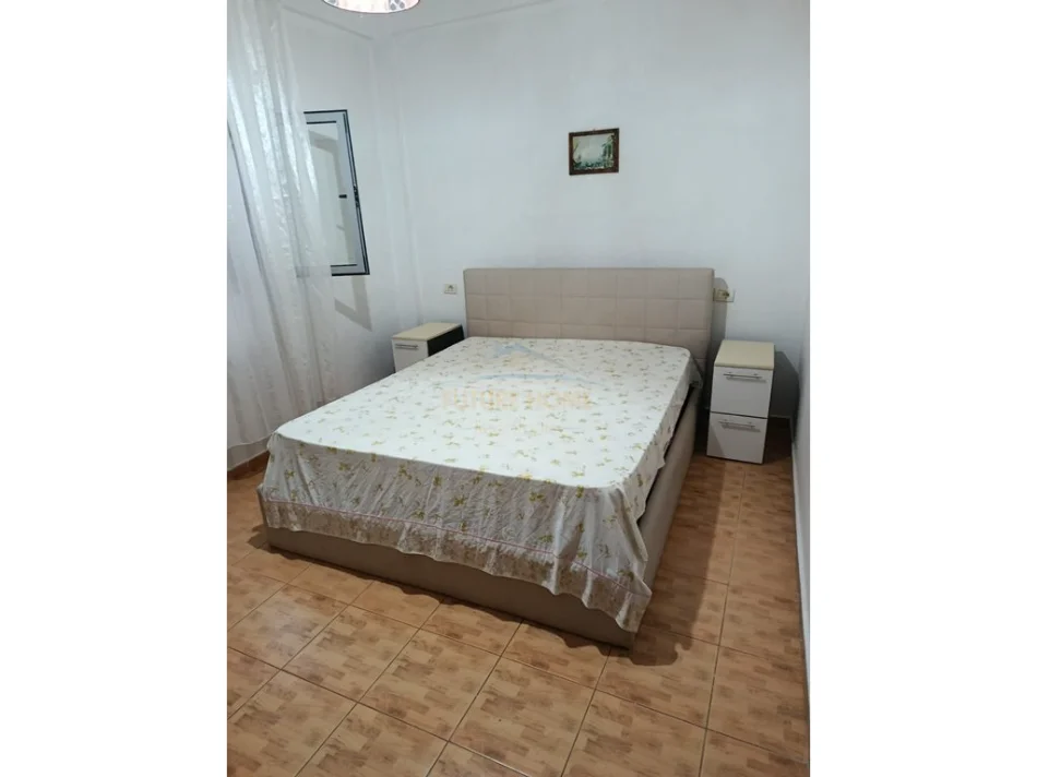 Tirane, jepet me qera apartament 1+1 Kati 1, 45 m² 270 € (Kodra e Priftit)