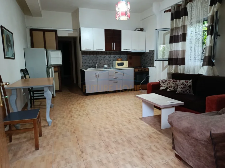 Tirane, jepet me qera apartament 1+1 Kati 1, 45 m² 270 € (Kodra e Priftit)