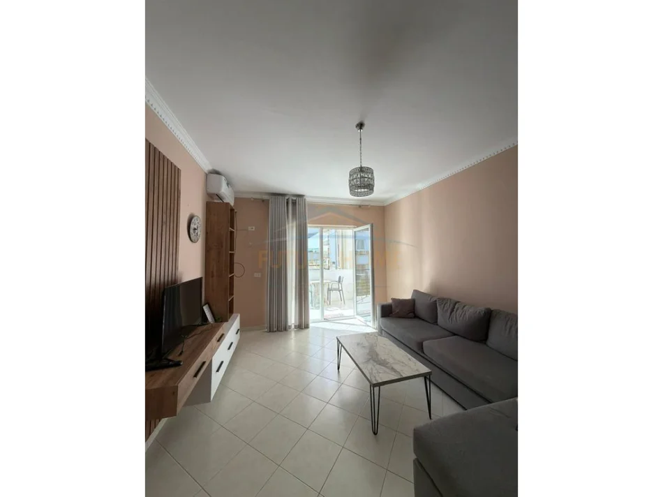 Qerret, shitet apartament 1+1 Kati 2, 65 m² 135.000 € (Qerret,Kavaje.)