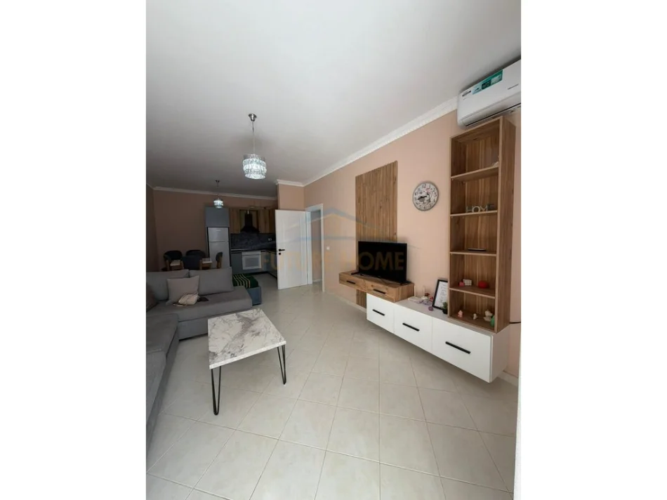 Qerret, shitet apartament 1+1 Kati 2, 65 m² 135.000 € (Qerret,Kavaje.)