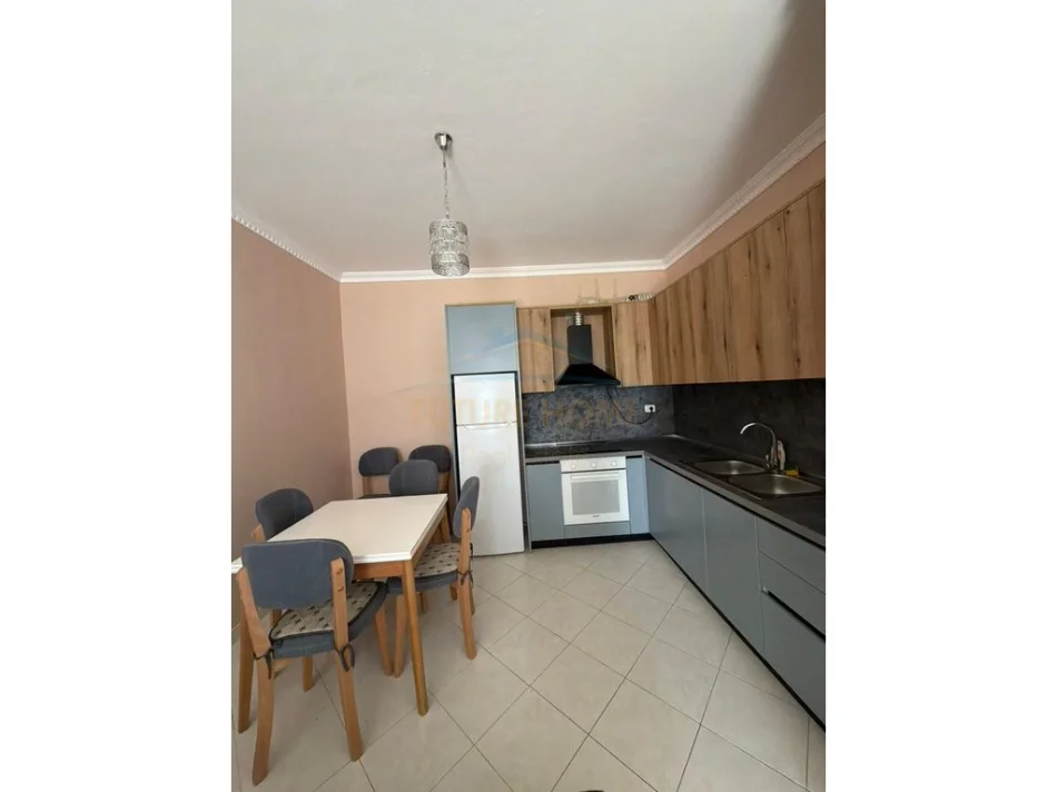 Qerret, shitet apartament 1+1 Kati 2, 65 m² 135.000 € (Qerret,Kavaje.)
