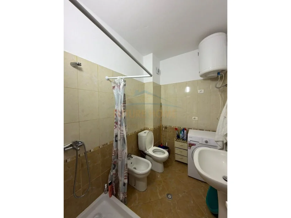 Qerret, shitet apartament 1+1 Kati 2, 65 m² 135.000 € (Qerret,Kavaje.)