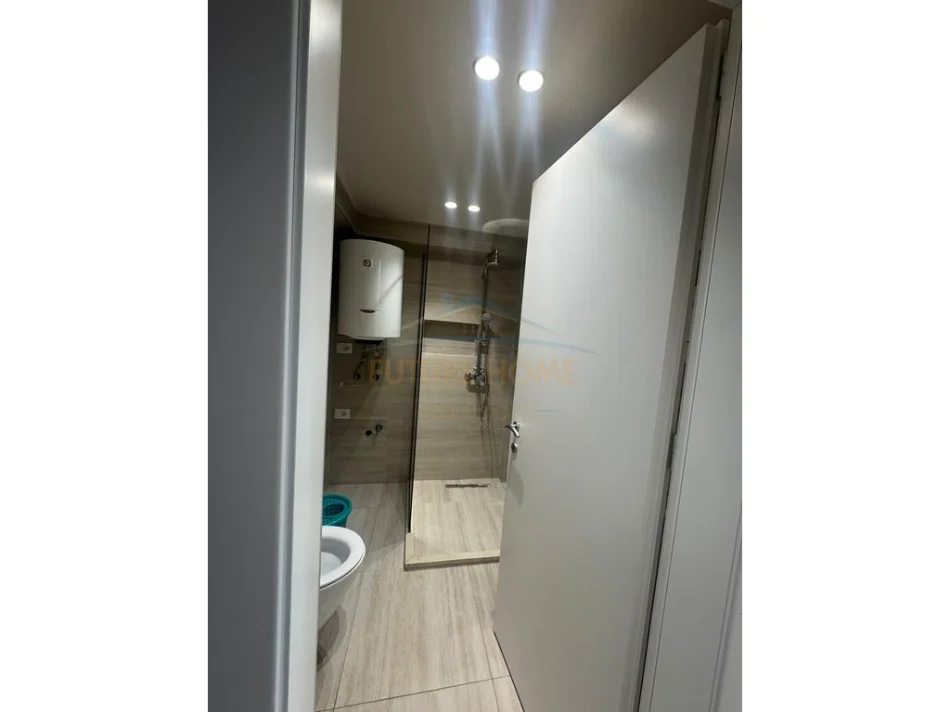 Tirane, jepet me qera apartament duplex Dublex Kati 1, 60 m² 450 € (Yzberish)