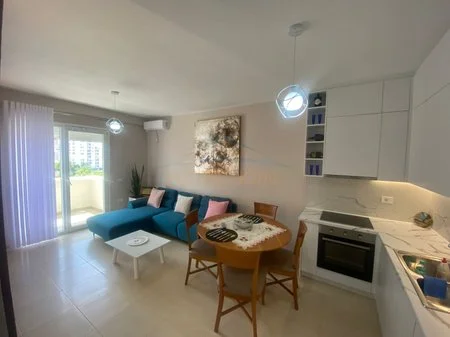 Vlore, jepet me qera apartament 2+1+Ballkon Kati 6, 107 m² 600 € (Trasballkanike)