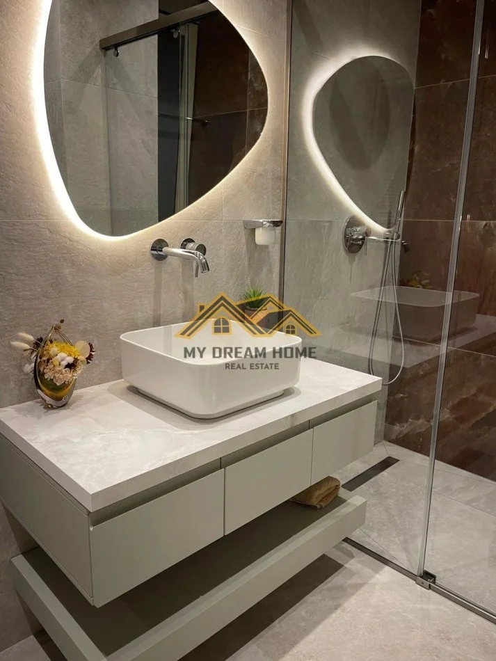 Durres, jepet me qera apartament 1+1 Kati 6, 91 m² 700 € (PLAZH)