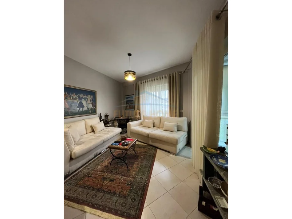 Tirane, shitet apartament 2+1+Ballkon Kati 3, 76 m² 175.000 € (Ish Parku i Autobuzave, Rruga Ndre Mjeda)