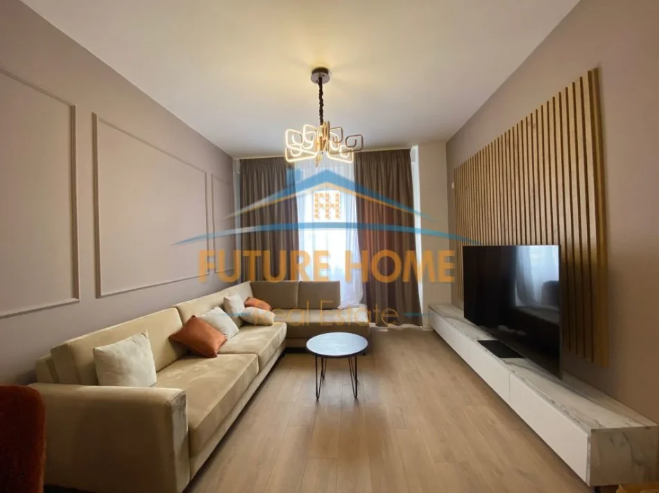 Tirane, jepet me qera apartament 2+1 Kati 4, 106 m² 800 € (Grand Gallery)