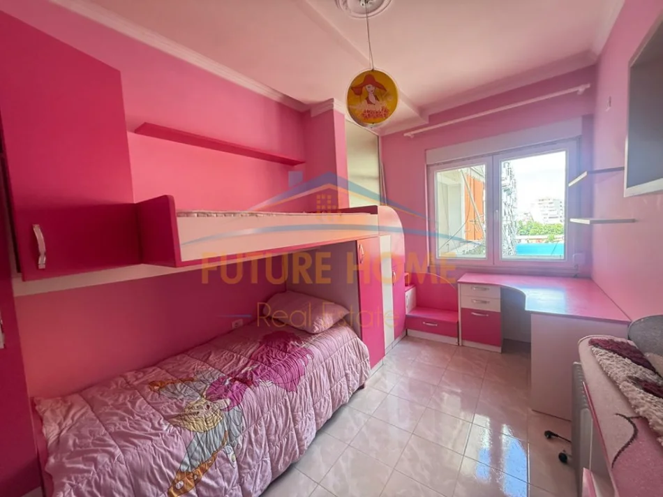 Tirane, shitet apartament 2+1+Ballkon Kati 5, 84 m² 220.000 € 