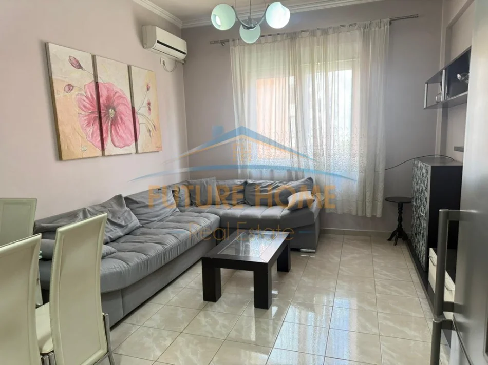 Tirane, shitet apartament 2+1+Ballkon Kati 5, 84 m² 220.000 € 
