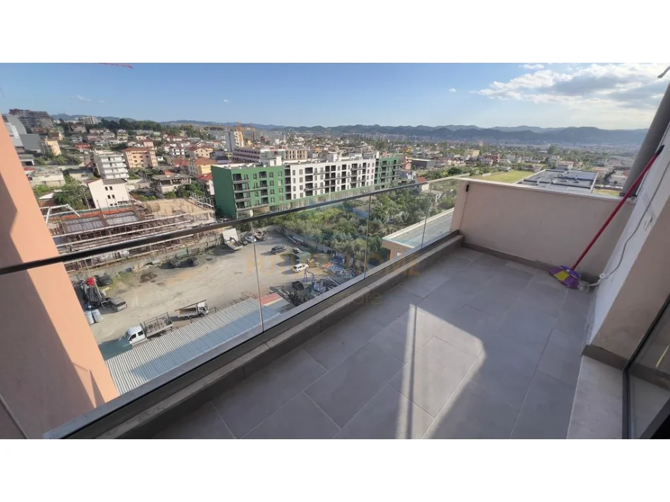 Tirane, jepet me qera apartament 2+1 Kati 8, 89 m² 350 € (Kamez)