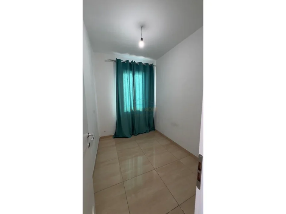 Tirane, jepet me qera apartament 2+1 Kati 8, 89 m² 350 € (Kamez)