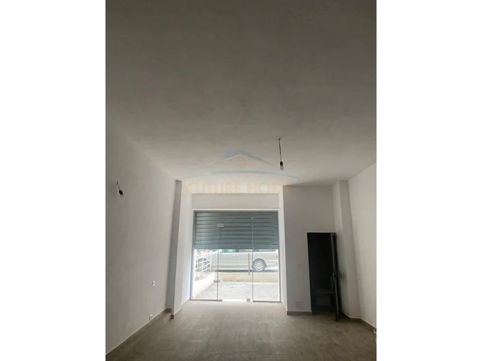 Tirane, shes ambjent biznesi Kati 0, 50 m² 180.000 € (Pallati me Shigjeta, Tirane,)