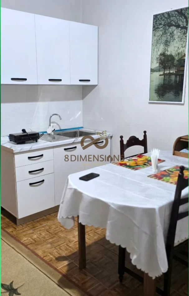 Tirane, jepet me qera apartament 1+1 Kati 4, 80 m² 450 € (ish restorant durresi)