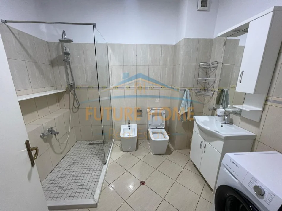 Tirane, shitet apartament 2+1+Ballkon Kati 1, 122 m² 210.000 € 