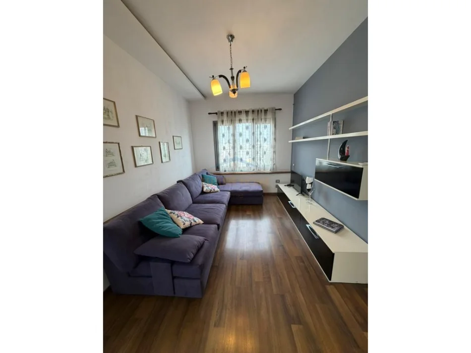 Tirane, jepet me qera apartament 2+1+Ballkon Kati 11, 80 m² 750 € (Pazar i ri)