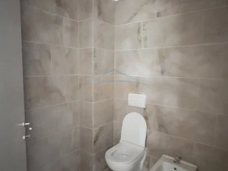 Tirane, shitet apartament 2+1 Kati 1, 79 m² 141.714 € 