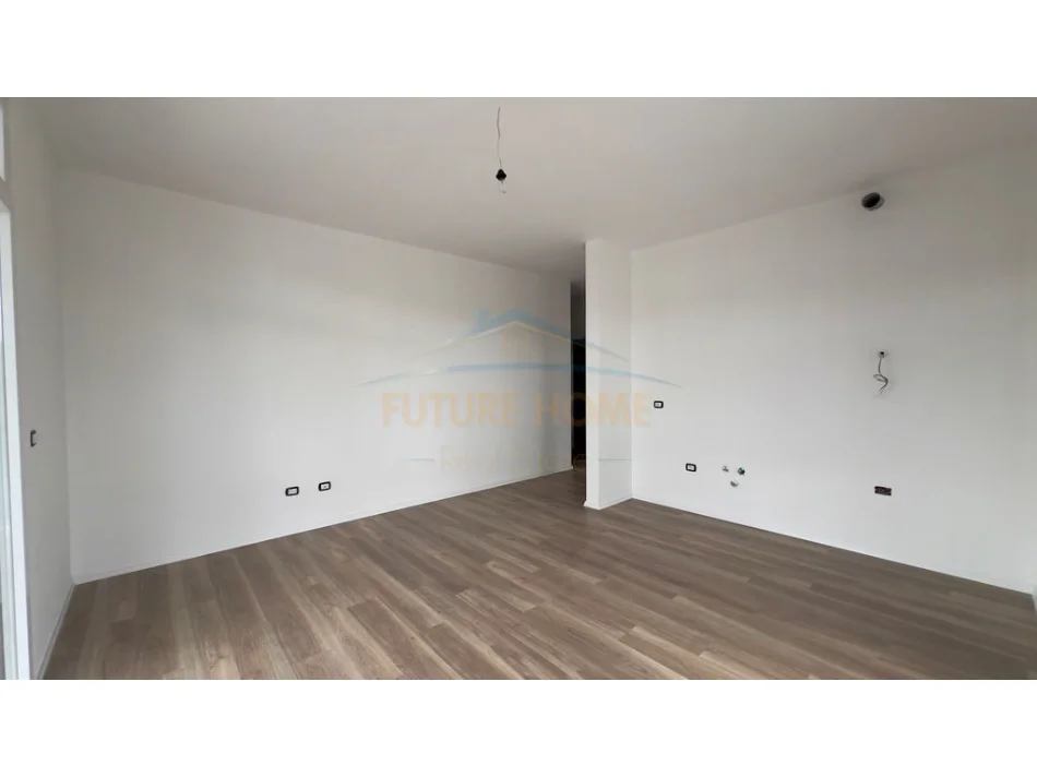 Tirane, shitet apartament 2+1 Kati 1, 79 m² 141.714 €