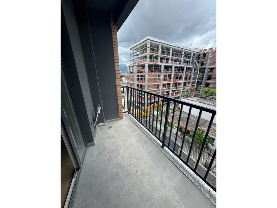 Tirane, shitet apartament 2+1 Kati 3, 88 m² 145.000 € (PASKUQAN)