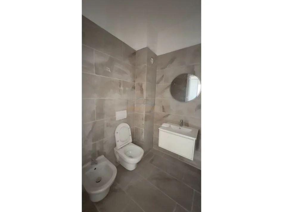 Tirane, shitet apartament 2+1 Kati 1, 80 m² 148.074 € 