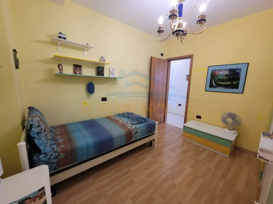 Tirane, jepet me qera apartament 2+1 Kati 2, 90 m² 700 € (Bulevardi Zogu 1)