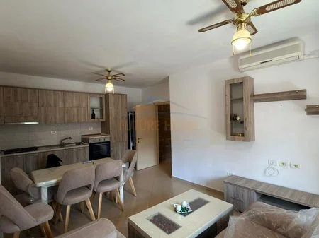 Tirane, shitet apartament 2+1 Kati 3, 87 m² 132.000 € 