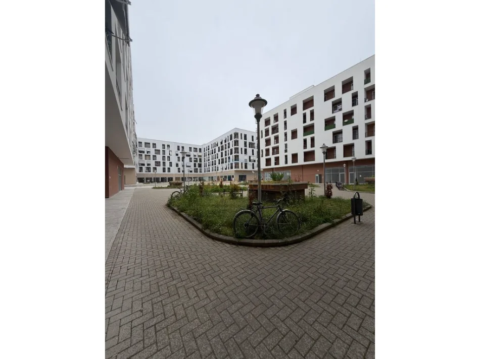 Tirane, shitet apartament 1+1 Kati 3, 101 m² 110.000 € (Kombinat)