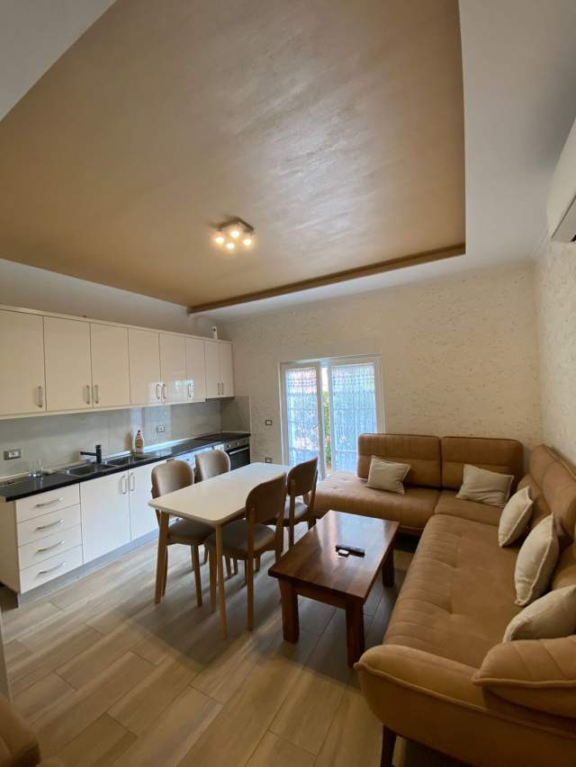 Tirane, jepet me qera apartament 2+1+A+BLK Kati 2, 90 m² 350 Euro (5 maji)