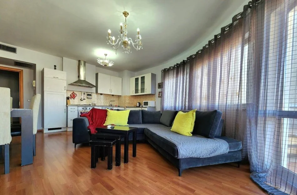Tirane, jepet me qera apartament 1+1 Kati 9, 71 m² 520 € (Zogu i Zi,Qendra Katar)