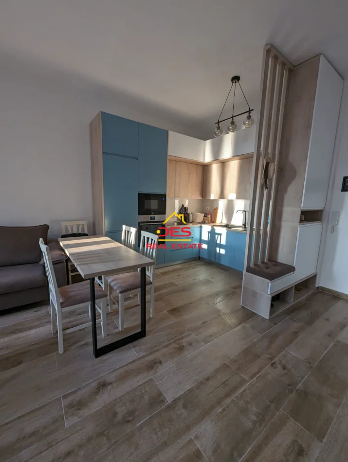 Vlore, shitet apartament 1+1+Ballkon Kati 1, 64 m² 168.000 € (Rruga Dhimitër Konomi)