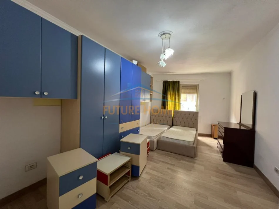 Tirane, shitet apartament 2+1 Kati 3, 109 m² 210.000 € (RRUGA E DURRESIT)