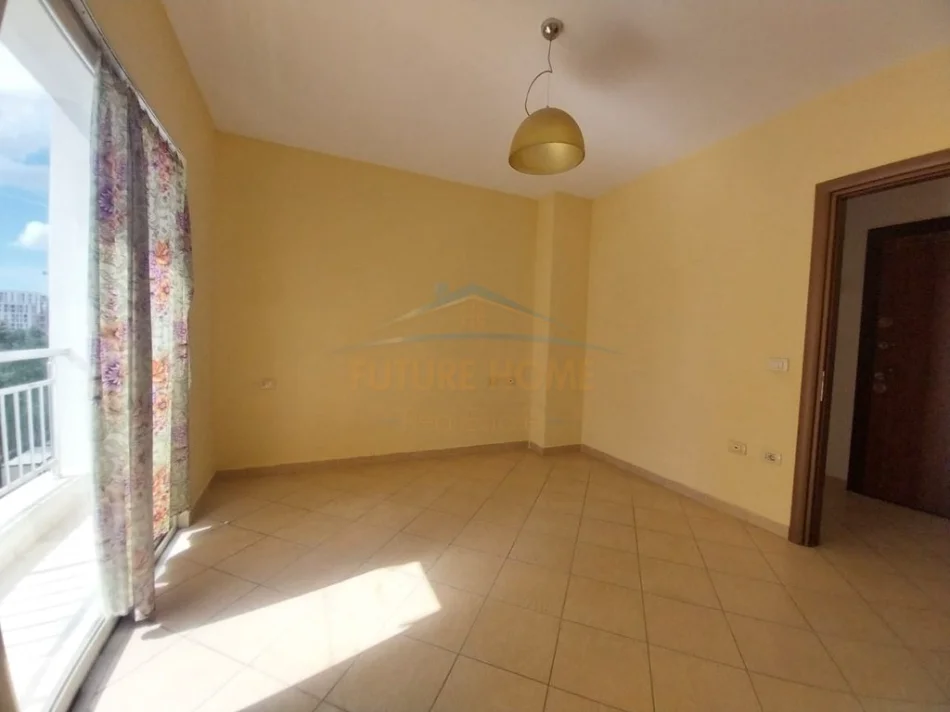 Tirane, jepet me qera apartament 2+1 Kati 3, 100 m² 600 € (Jordan Misja)