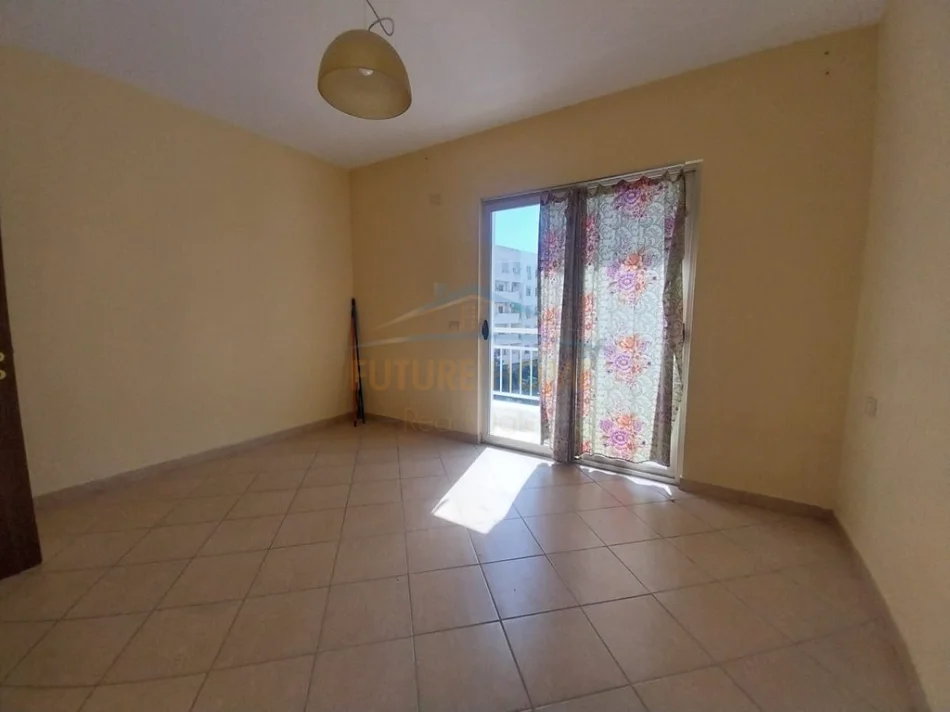 Tirane, jepet me qera apartament 2+1 Kati 3, 100 m² 600 € (Jordan Misja)