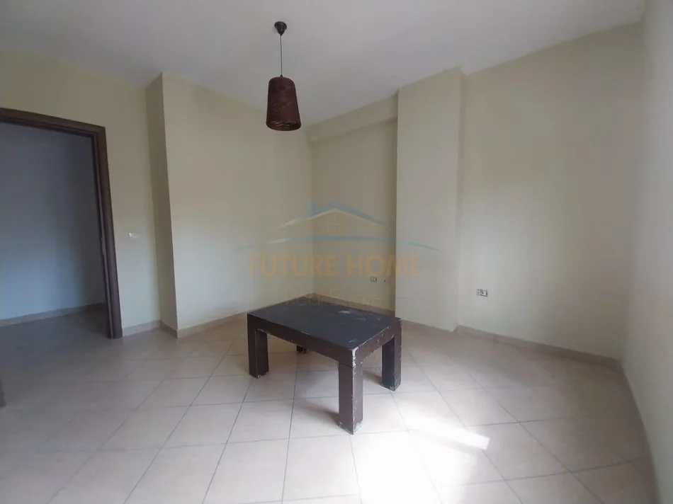 Tirane, jepet me qera apartament 2+1 Kati 3, 100 m² 600 € (Jordan Misja)