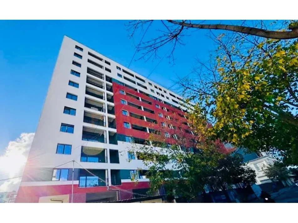 Tirane, shitet garazh | post parkimi Kati -1, 510.000 € (Oxhaku)