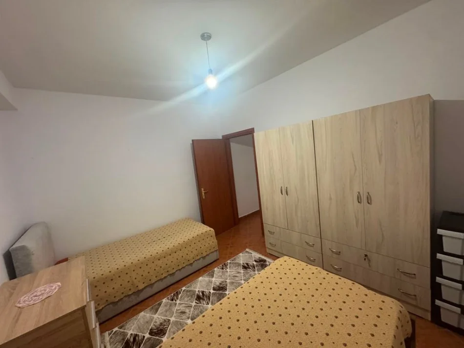 Tirane, shitet apartament 2+1+Ballkon Kati 6, 103 m² 155.000 € (Yzberish, Tirane)