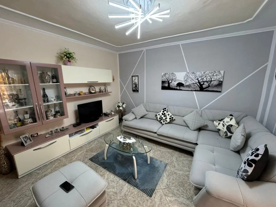 Kavaje, shitet apartament 2+1+Ballkon Kati 5, 76 m²  (Kavaje)